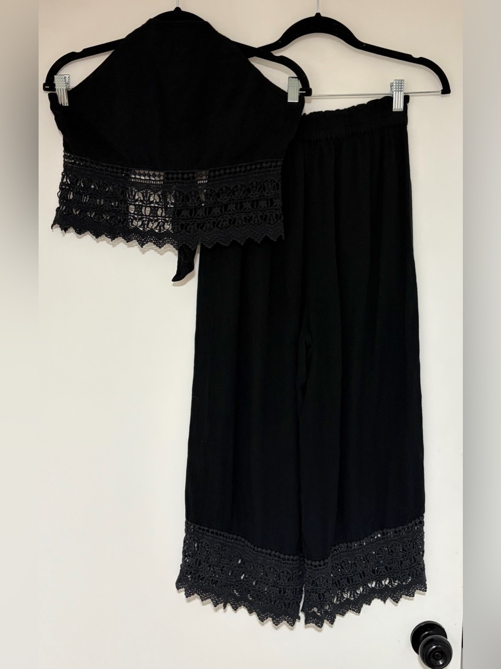 American Eagle Outfitters 2 Piece Halter Top & Cropped Wide Leg Pants Size S